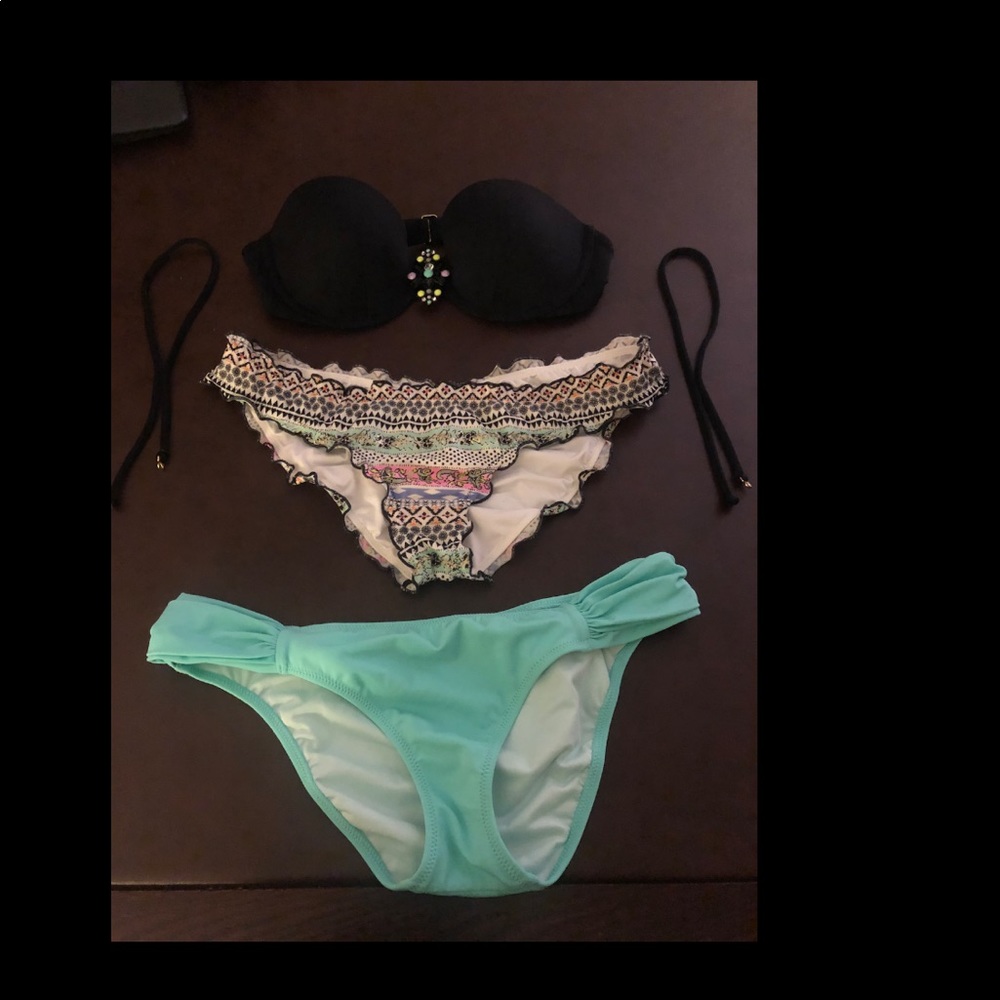 Victoria’s Secret ruffle cheeky swimsuit set